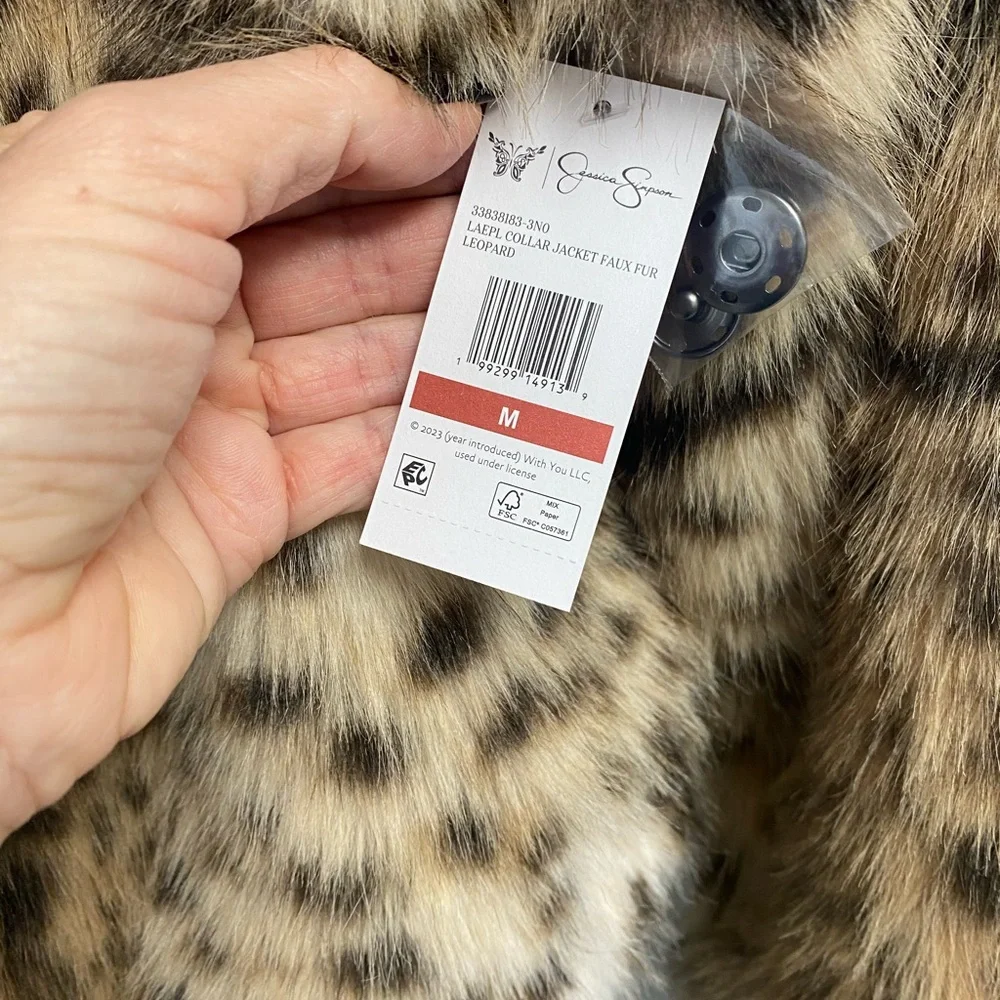 Jessica Simpson NWT Women's Round Collar Faux Fur Jacket - Picture 3 of 4